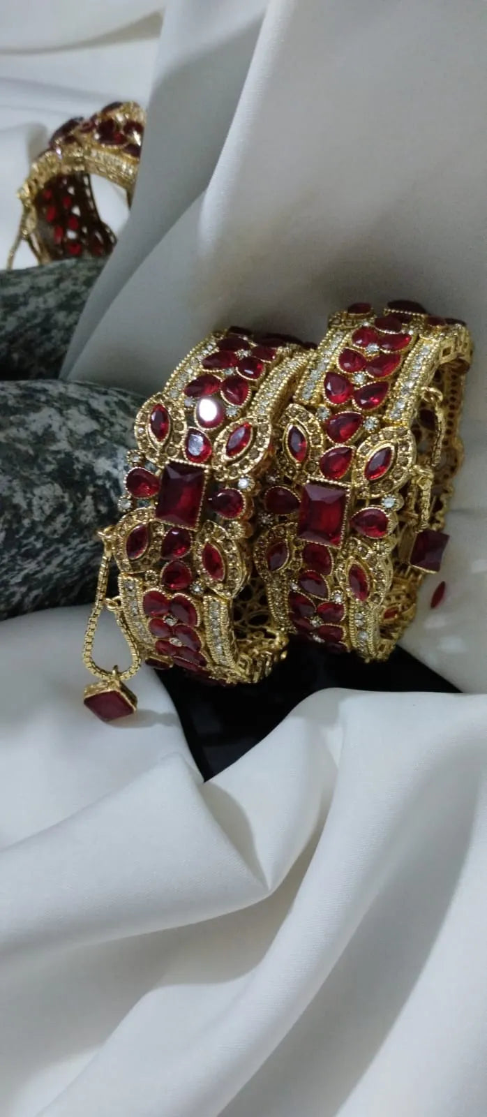 Elegant Openable Bangles – Traditional Yet Trendy