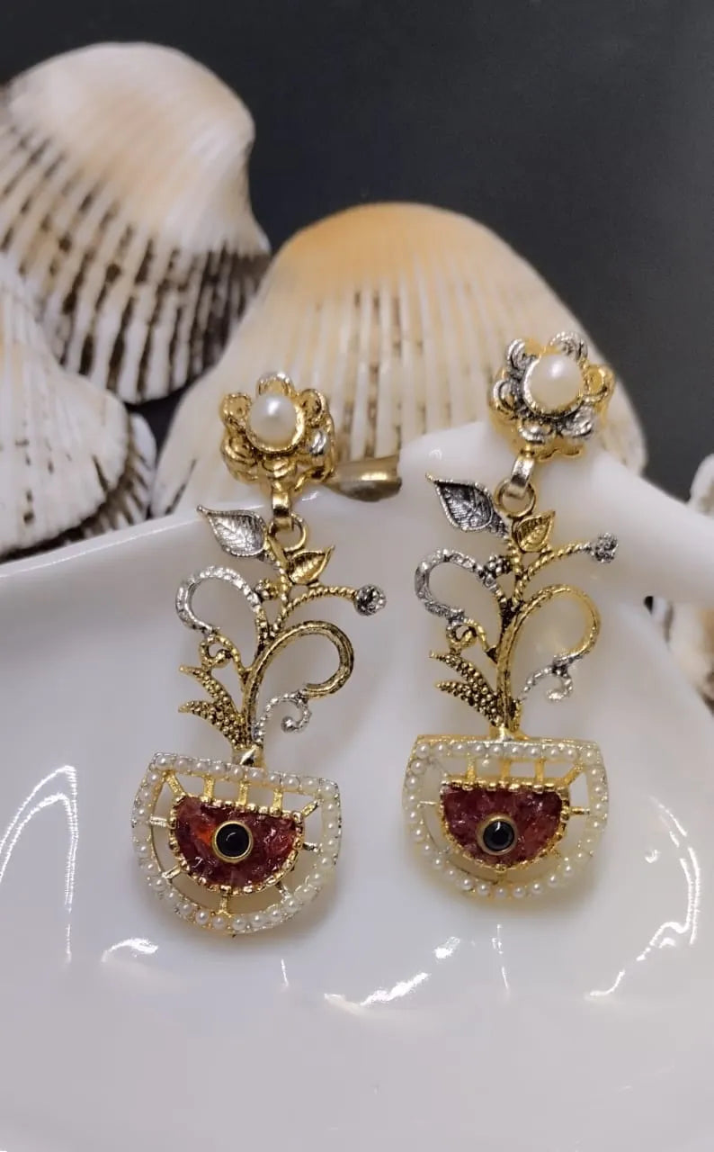 Crushed stone earrings