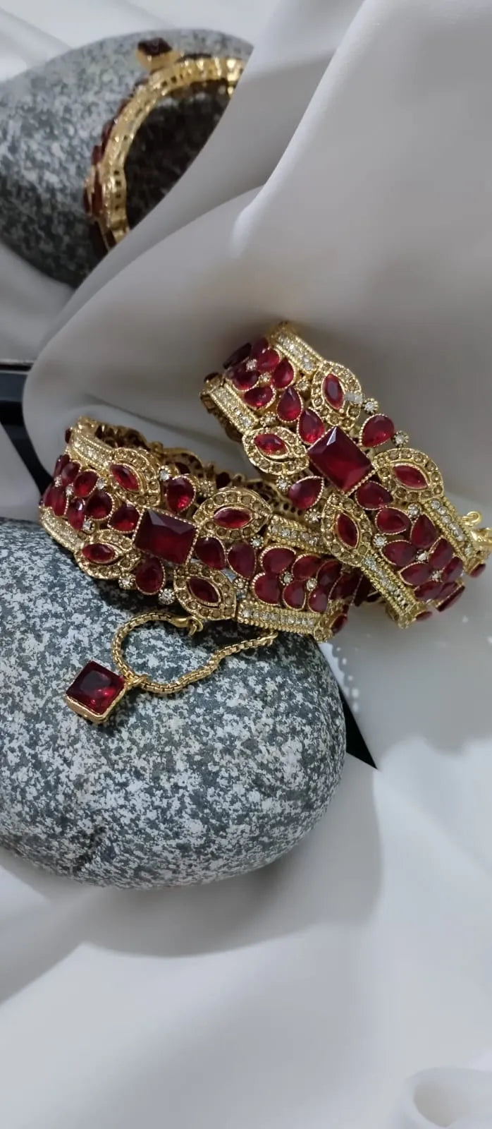 Elegant Openable Bangles – Traditional Yet Trendy