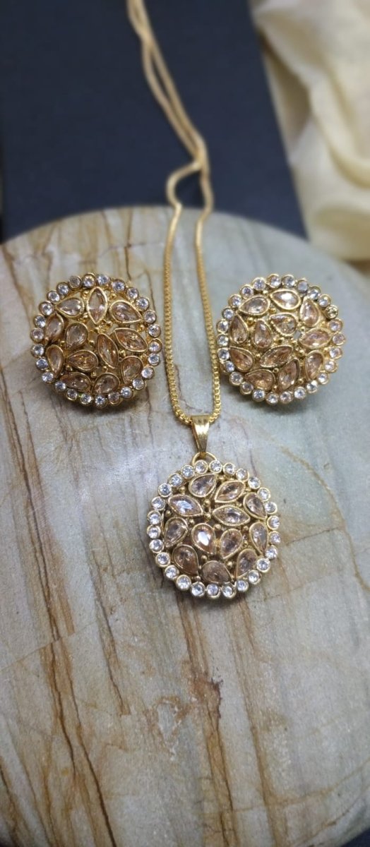 Kundan locket set